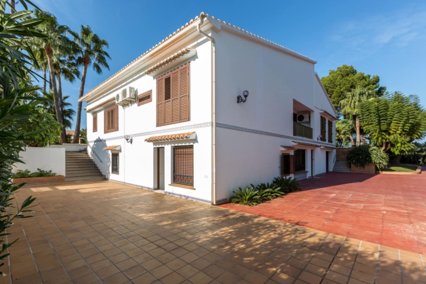 6 soveværelse Finca/Landehus til salg i Denia med swimmingpool - € 2.800.000 (Ref: 9006766)