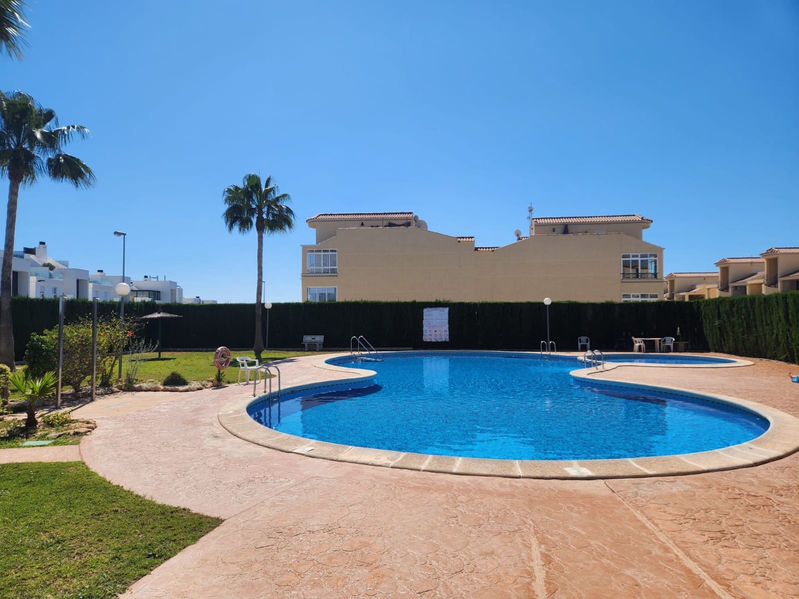 2 sovrum Lägenhet för semesterbostäder i Orihuela Costa med pool - 399 € (Ref: 9009799)