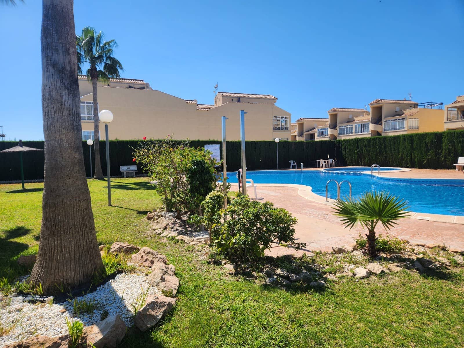 2 sovrum Lägenhet för semesterbostäder i Orihuela Costa med pool - 399 € (Ref: 9009799)