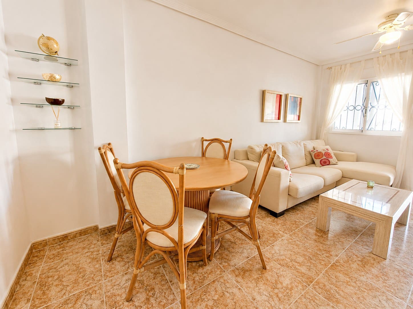 2 soverom Leilighet til salgs i Orihuela Costa med svømmebasseng - € 399 (Ref: 9009799)