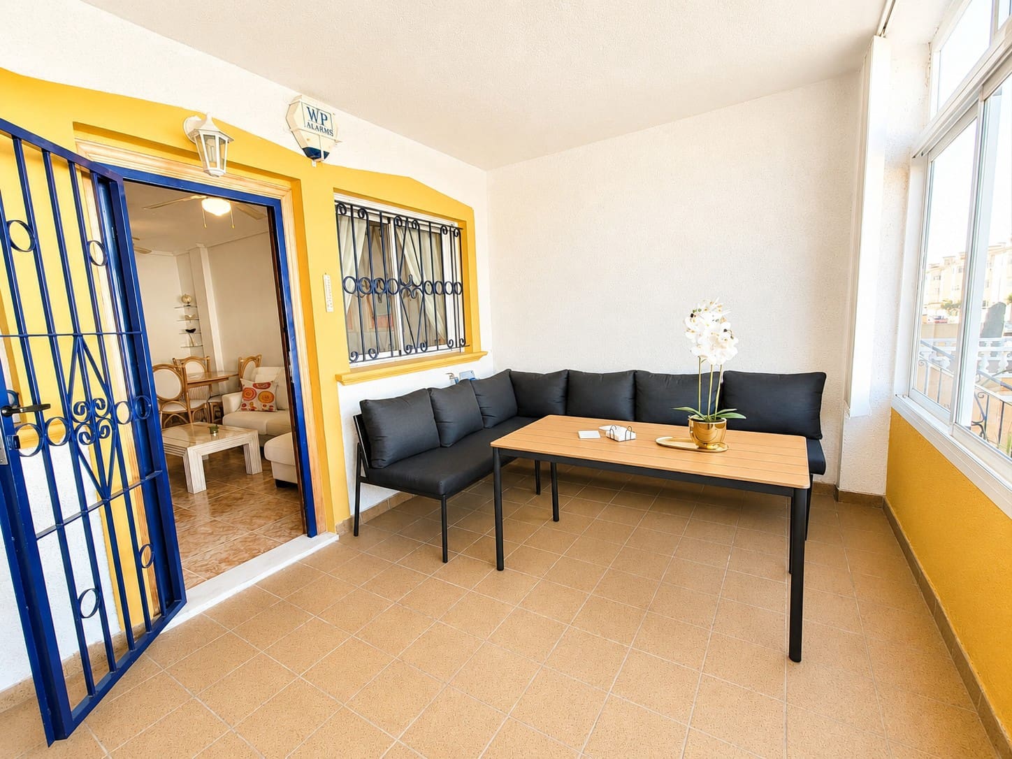 2 soverom Leilighet til salgs i Orihuela Costa med svømmebasseng - € 399 (Ref: 9009799)