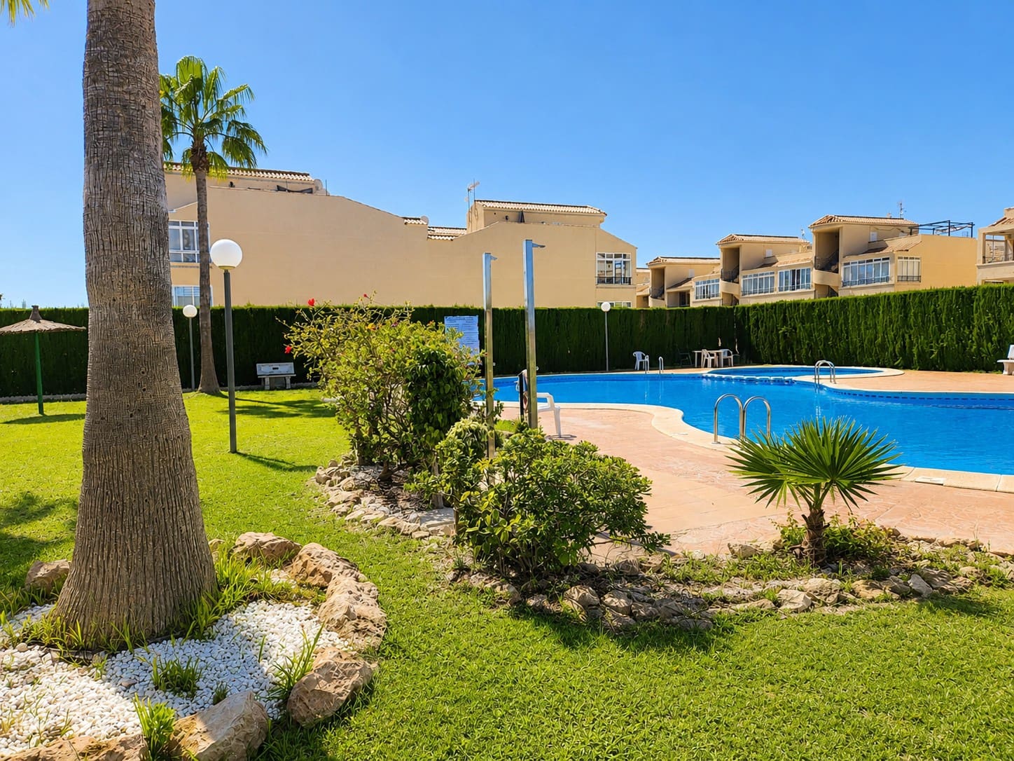 2 soverom Leilighet til salgs i Orihuela Costa med svømmebasseng - € 399 (Ref: 9009799)
