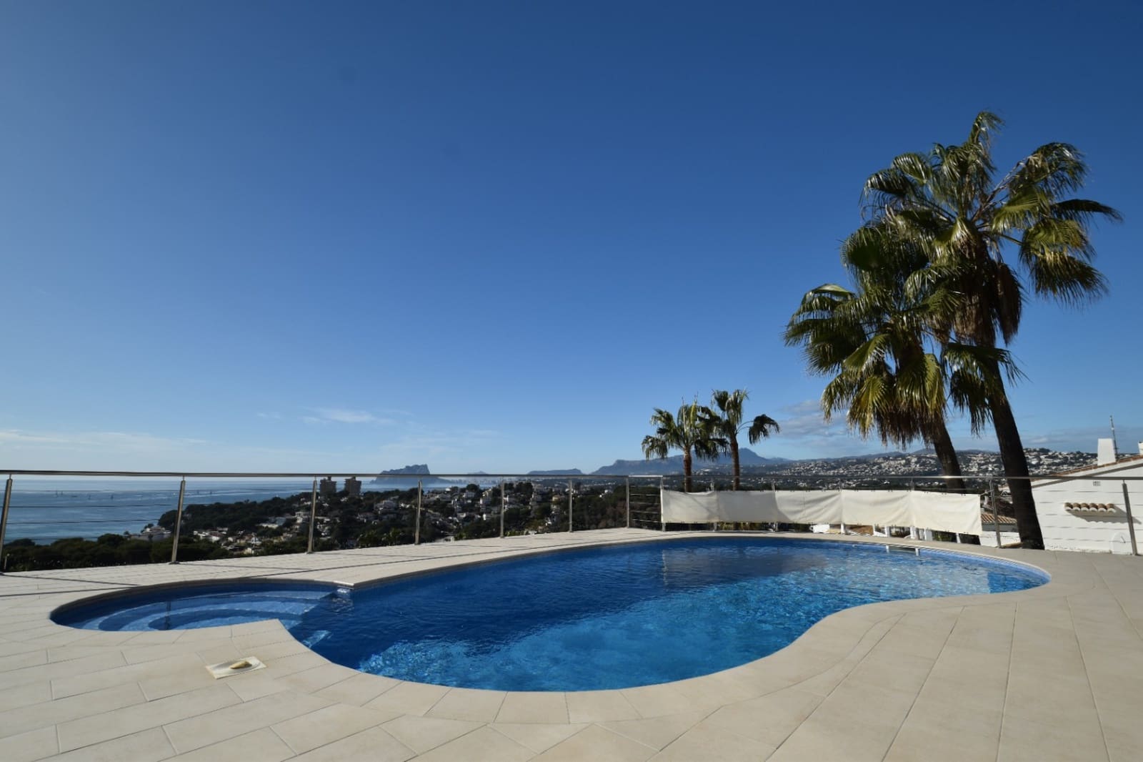 3 bedroom Villa for sale in Moraira with pool - € 1,550,000 (Ref: 9013489)