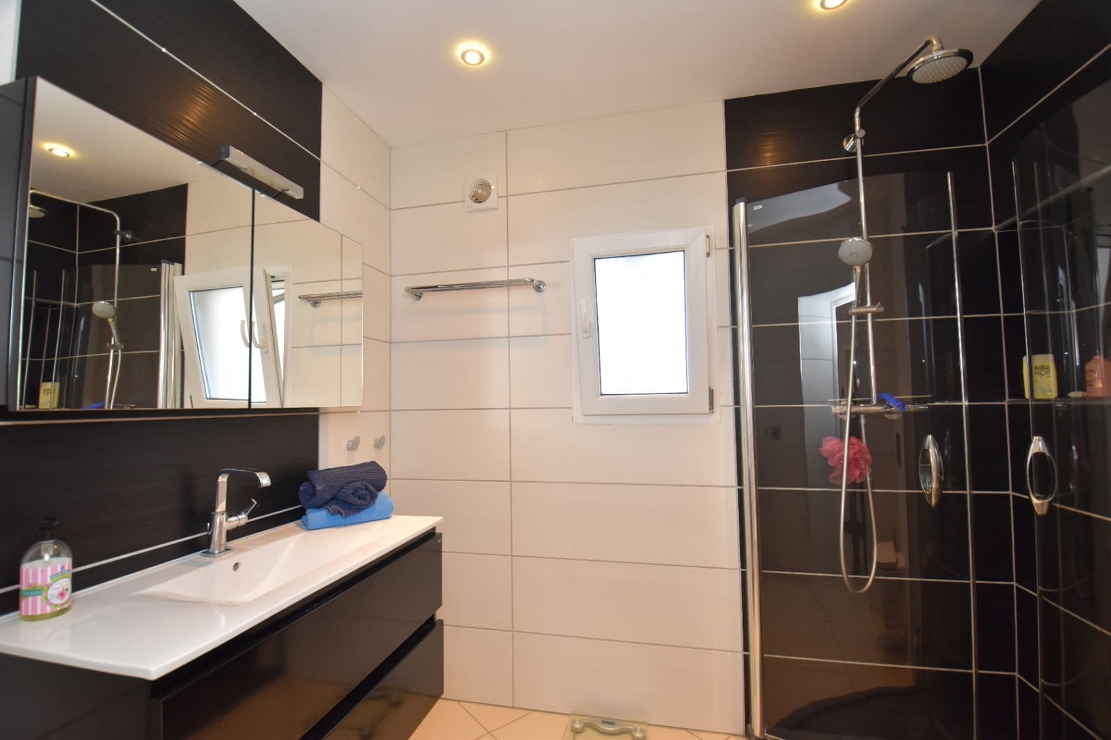 3 bedroom Villa for sale in Moraira with pool - € 1,550,000 (Ref: 9013489)