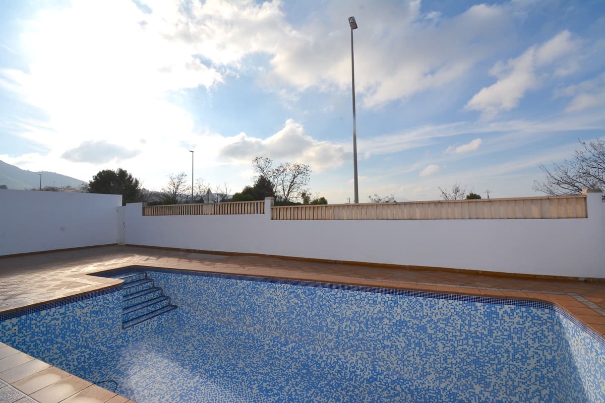4 Zimmer Villa zu verkaufen in Denia mit Pool - 580.000 € (Ref: 9029335)