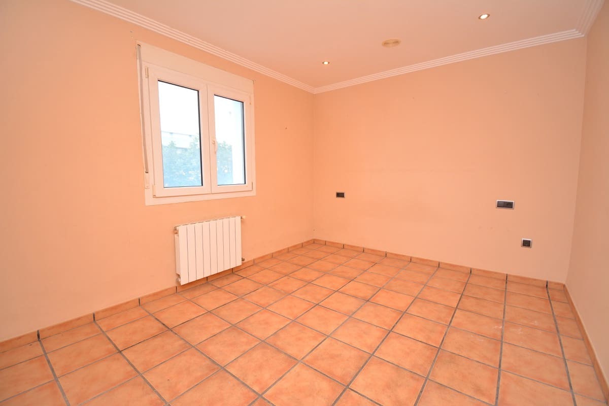 4 Zimmer Villa zu verkaufen in Denia mit Pool - 580.000 € (Ref: 9029335)