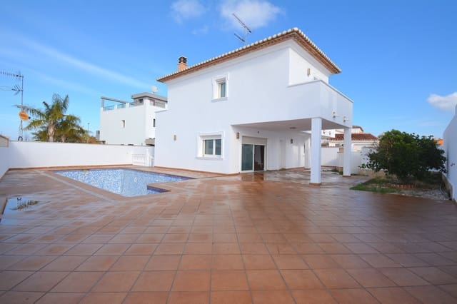 4 Zimmer Villa zu verkaufen in Dénia mit Pool - 580.000 € (Ref: 9029335)