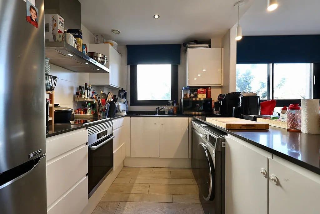 3 chambre Appartement à vendre à Arenal avec piscine - 499 500 € (Ref: 9030874)