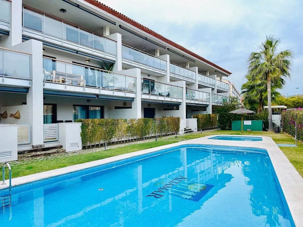 3 chambre Appartement à vendre à Arenal avec piscine - 499 500 € (Ref: 9030874)