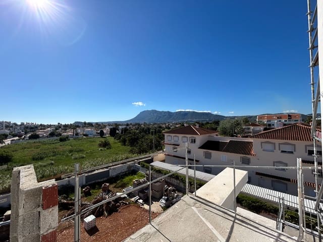 3 makuuhuone Kattohuoneisto myytävänä paikassa Dénia mukana uima-altaan - 499 000 € (Ref: 9035342)