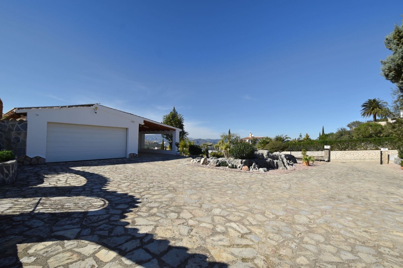 4 soveværelse Villa til salg i Monte Pego med swimmingpool - € 750.000 (Ref: 9035344)