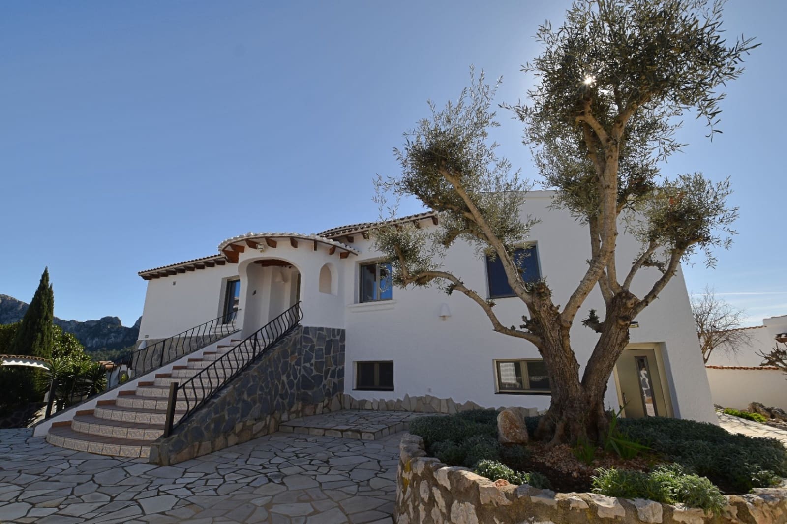 4 soveværelse Villa til salg i Monte Pego med swimmingpool - € 750.000 (Ref: 9035344)