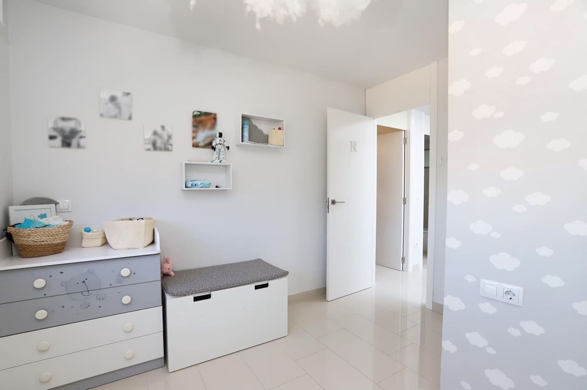 4 sypialnia Dom blizniak na sprzedaż w Denia z basenem - 559 000 € (Ref: 9035345)