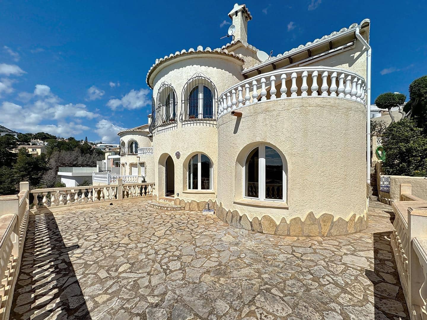 4 slaapkamer Villa te koop in Moraira met zwembad - € 495.000 (Ref: 9041026)