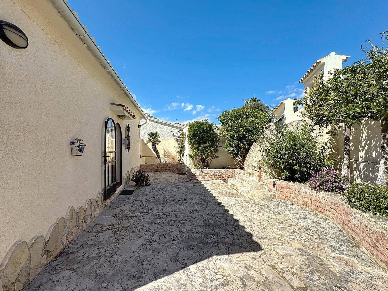 4 slaapkamer Villa te koop in Moraira met zwembad - € 495.000 (Ref: 9041026)