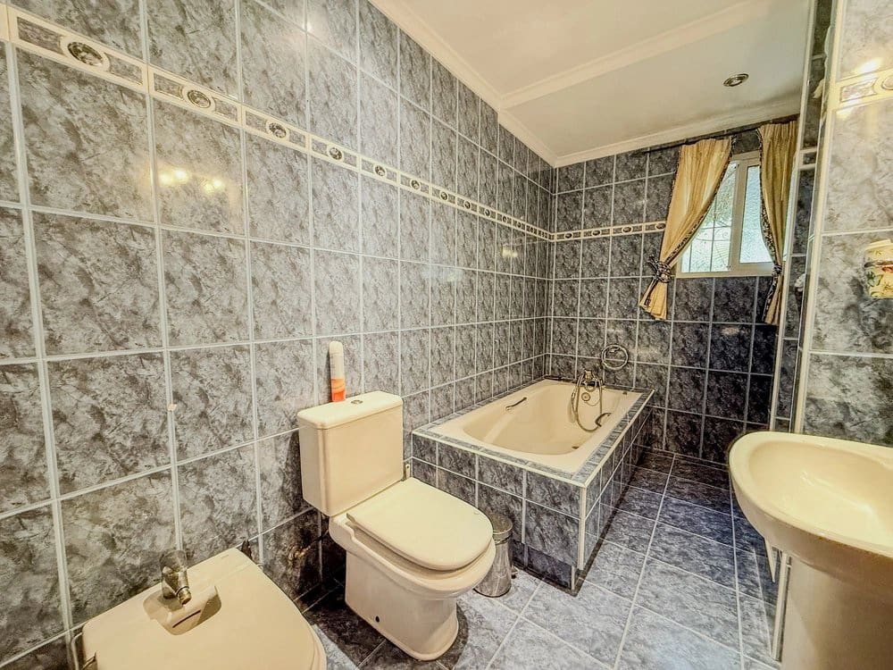 4 soverom Villa til salgs i Benidoleig - € 360 000 (Ref: 9042624)