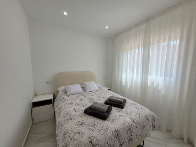 2 quarto Apartamento para arrendamento para férias em Los Europeos, Torrevieja com Garagem - 399 € (Ref: 9049532)