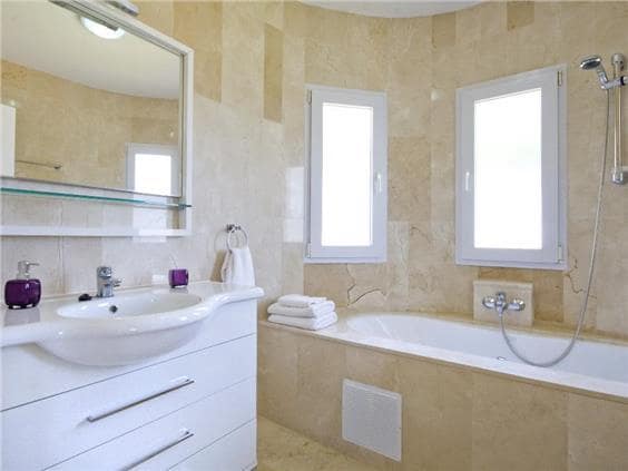 Chalet de 3 habitaciones en Dénia en venta con piscina - 829.000 € (Ref: 9077766)