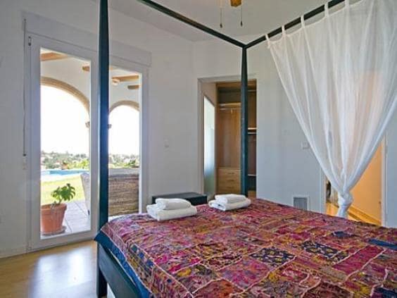 Chalet de 3 habitaciones en Dénia en venta con piscina - 829.000 € (Ref: 9077766)