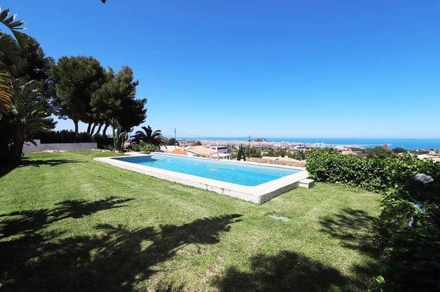 Chalet de 3 habitaciones en Dénia en venta con piscina - 829.000 € (Ref: 9077766)