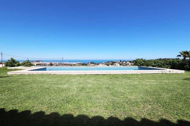 Chalet de 3 habitaciones en Dénia en venta con piscina - 829.000 € (Ref: 9077766)