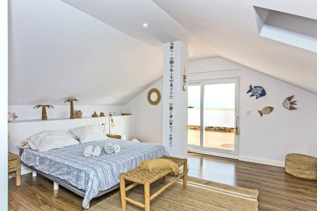 4 Zimmer Villa zu verkaufen in Denia mit Pool - 980.000 € (Ref: 9078346)