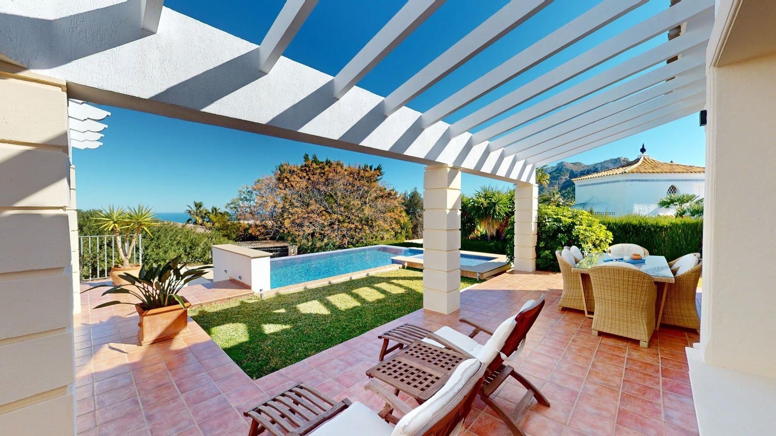 4 Zimmer Villa zu verkaufen in Denia mit Pool - 980.000 € (Ref: 9078346)