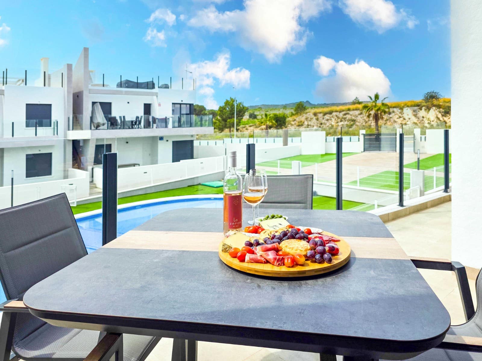 Appartement de 2 chambres de location de vacances à San Miguel de Salinas avec piscine - 693 € (Ref: 9097147)