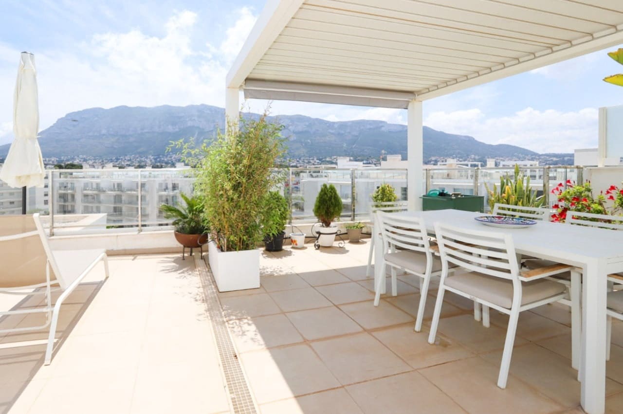 2 slaapkamer Penthouse te koop in Denia met zwembad - € 465.000 (Ref: 9106287)