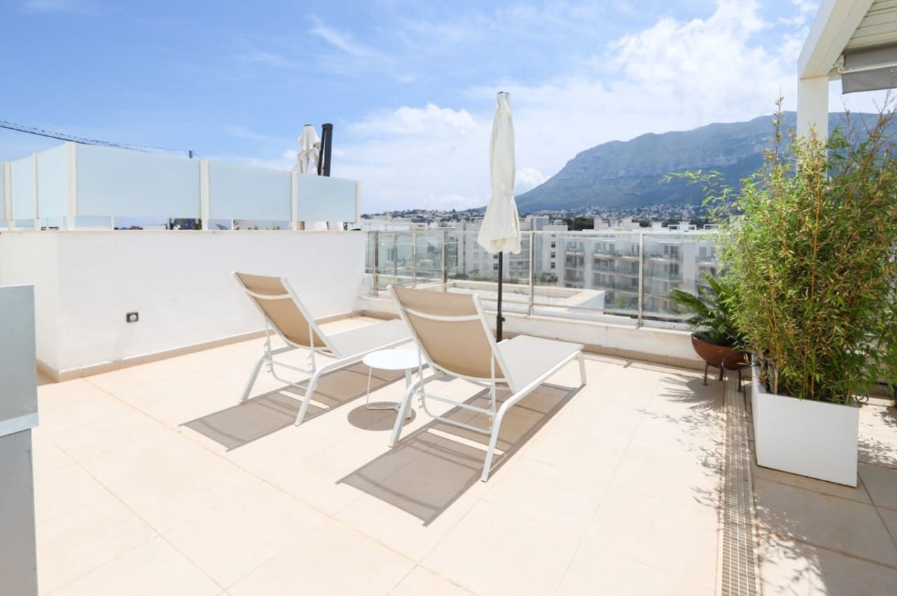 2 slaapkamer Penthouse te koop in Denia met zwembad - € 465.000 (Ref: 9106287)