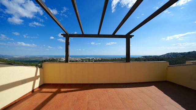 Pareado de 3 habitaciones en Ráfol de Almunia en venta con piscina - 215.000 € (Ref: 9107025)