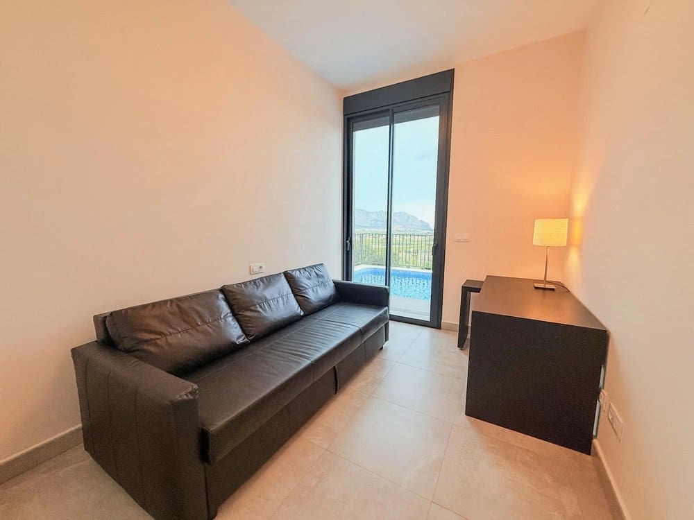 3 bedroom Villa for sale in Pedreguer with pool - € 699,000 (Ref: 9108425)