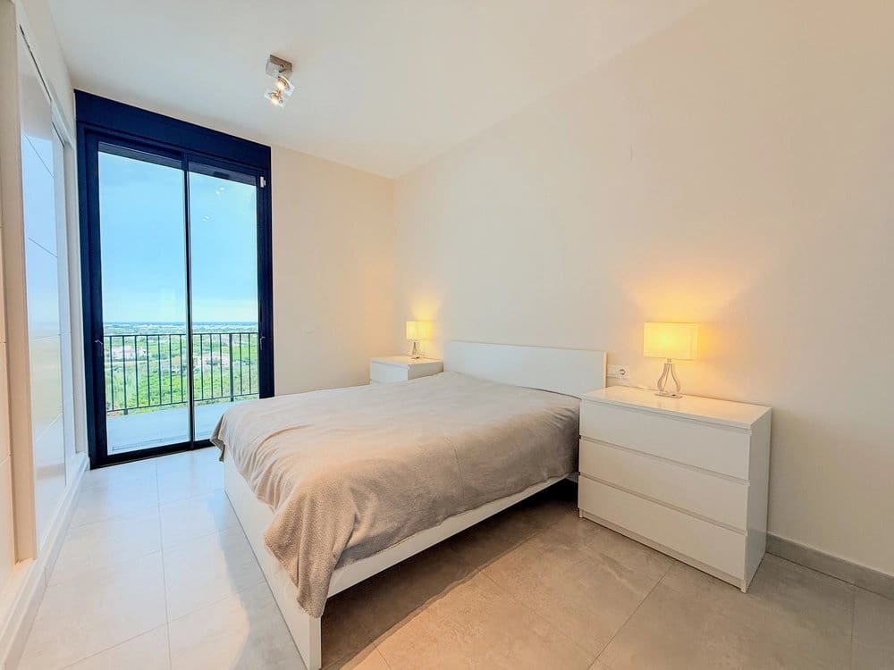 3 bedroom Villa for sale in Pedreguer with pool - € 699,000 (Ref: 9108425)