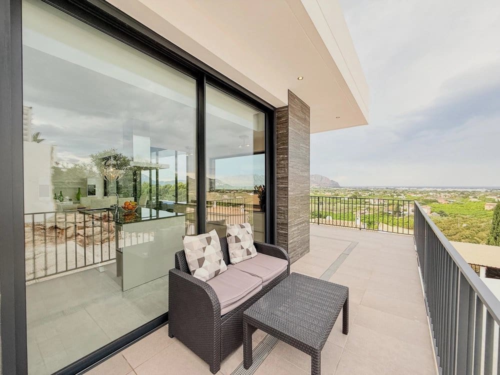 3 bedroom Villa for sale in Pedreguer with pool - € 699,000 (Ref: 9108425)