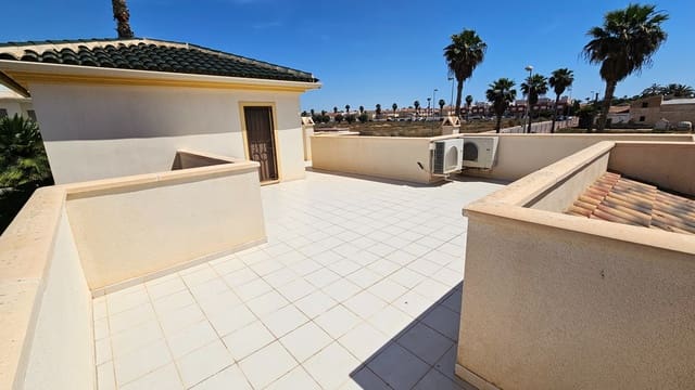 4 Zimmer Villa zu verkaufen in Ciudad Quesada, Rojales mit Pool - 565.000 € (Ref: 9115867)