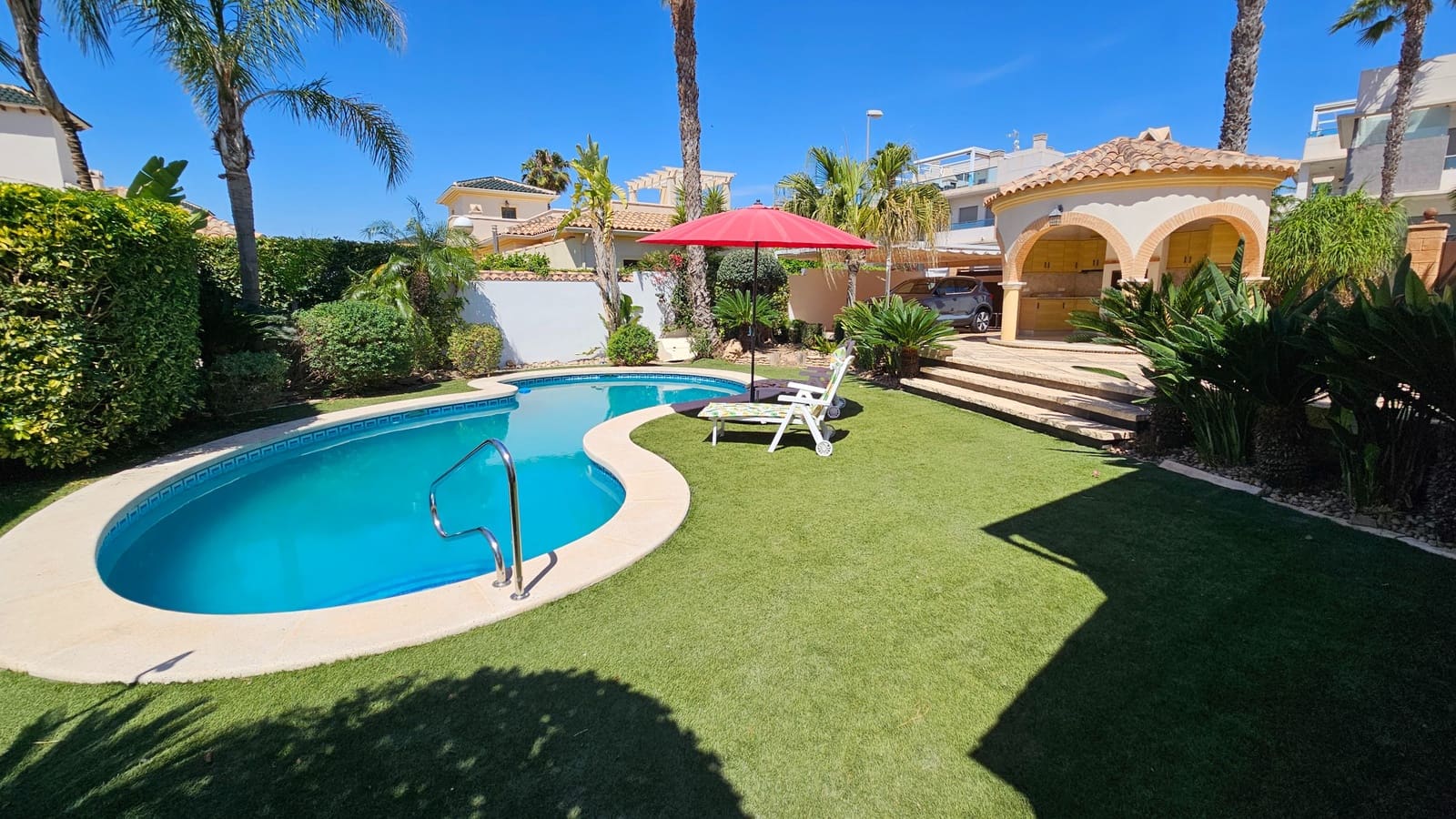 4 Zimmer Villa zu verkaufen in Ciudad Quesada mit Pool - 565.000 € (Ref: 9115867)