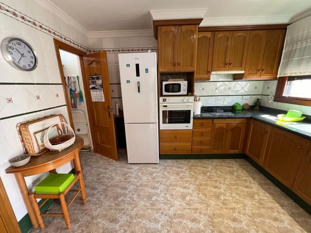 3 quarto Moradia Geminada para venda em Dénia - 505 000 € (Ref: 9130205)