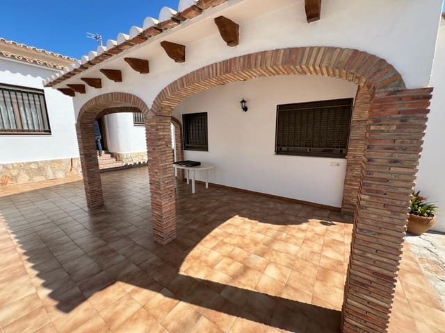3 quarto Moradia Geminada para venda em Dénia - 505 000 € (Ref: 9130205)