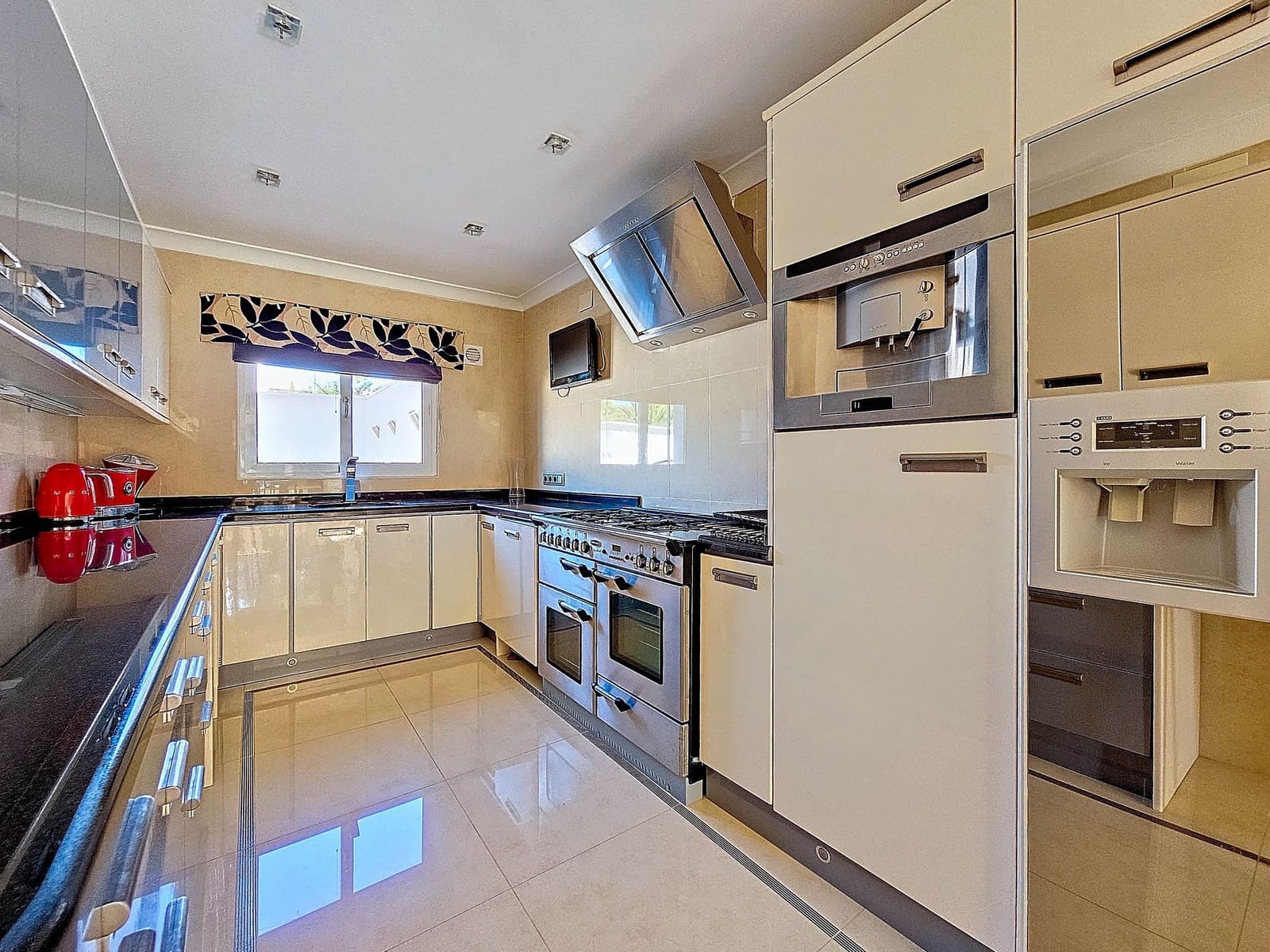 5 slaapkamer Villa te koop in Benissa - € 1.399.000 (Ref: 9138295)