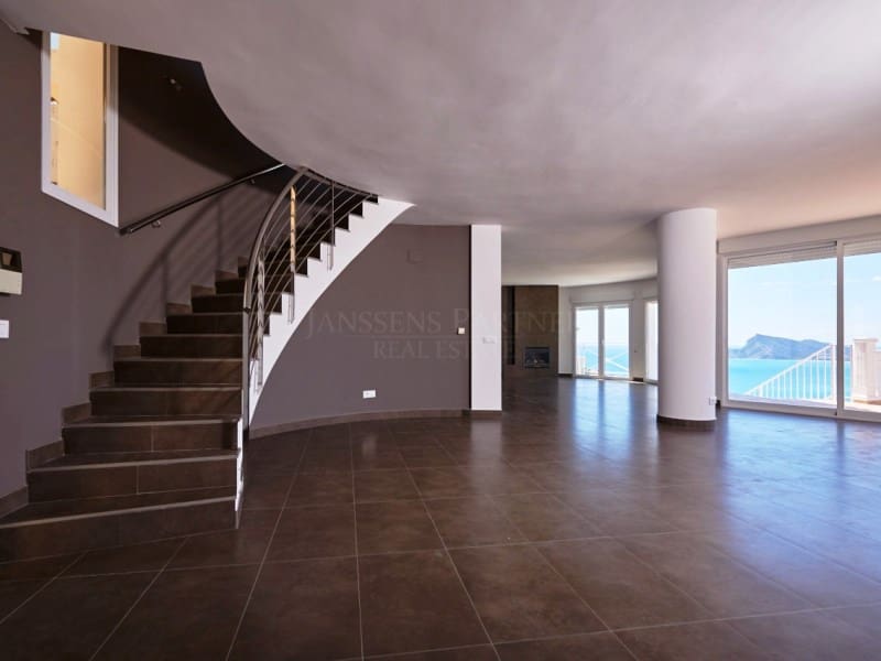 4 bedroom Villa for sale in Altea - € 1,195,000 (Ref: 9138621)