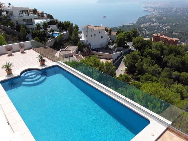 4 slaapkamer Villa te koop in Altea - € 1.195.000 (Ref: 9138621)