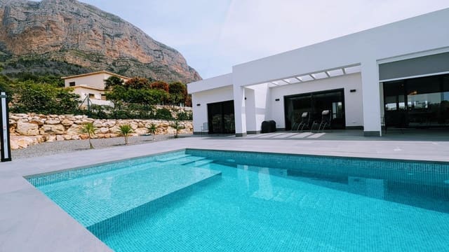 4 Zimmer Villa zu verkaufen in Javea / Xàbia mit Pool - 1.495.000 € (Ref: 9138624)