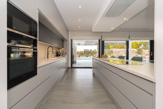 4 Zimmer Villa zu verkaufen in Javea / Xàbia mit Pool - 1.495.000 € (Ref: 9138624)