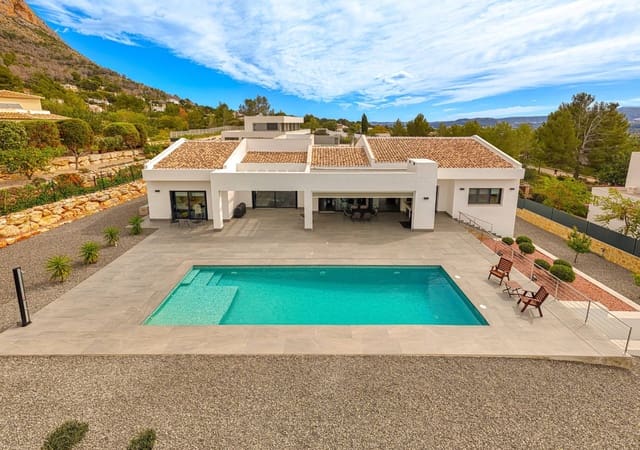 4 Zimmer Villa zu verkaufen in Javea / Xàbia mit Pool - 1.495.000 € (Ref: 9138624)