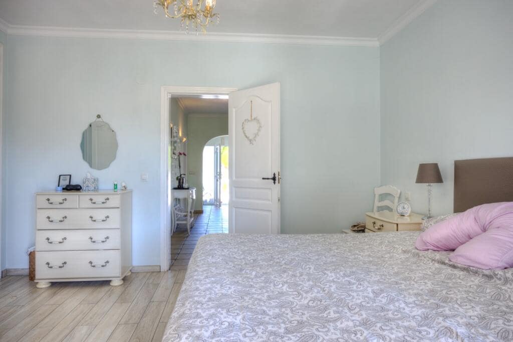 6 Zimmer Villa zu verkaufen in Moraira mit Pool - 925.000 € (Ref: 9138631)