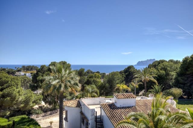 6 Zimmer Villa zu verkaufen in Moraira, Teulada-Moraira mit Pool - 925.000 € (Ref: 9138631)