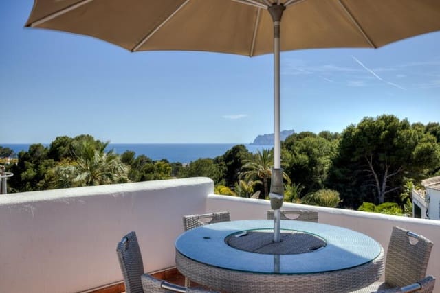 6 Zimmer Villa zu verkaufen in Moraira, Teulada-Moraira mit Pool - 925.000 € (Ref: 9138631)
