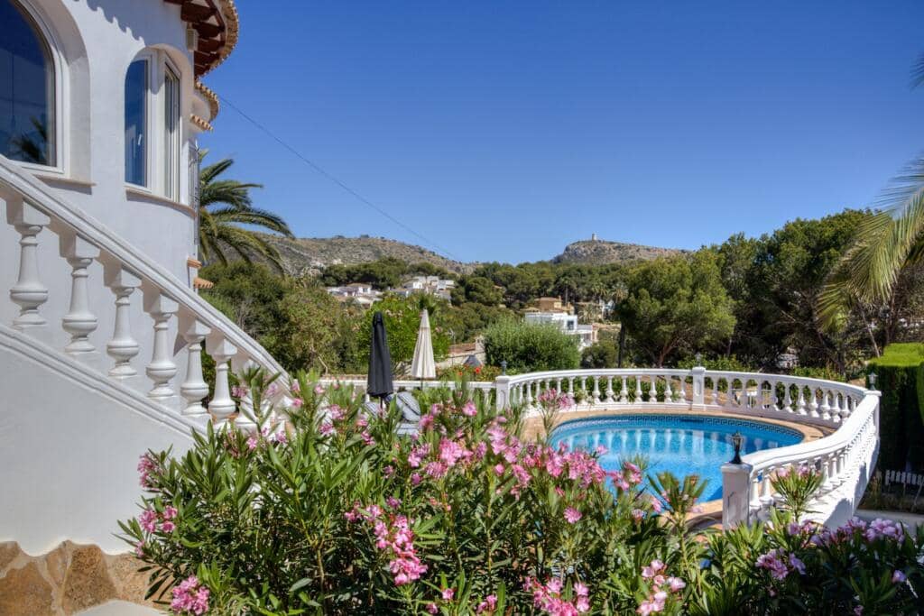 6 Zimmer Villa zu verkaufen in Moraira mit Pool - 925.000 € (Ref: 9138631)