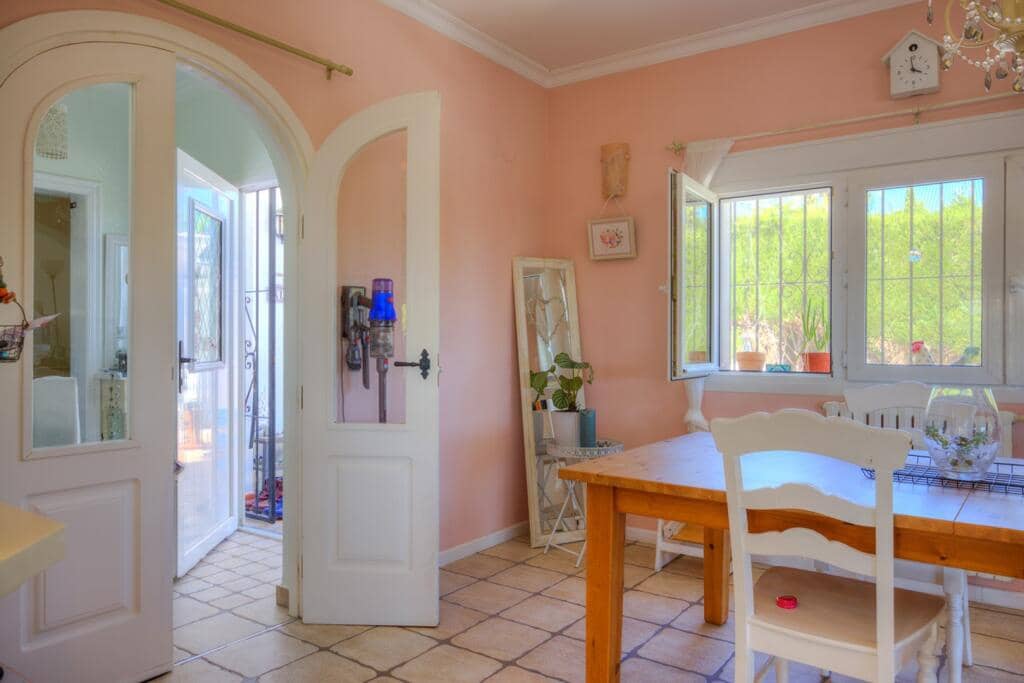 6 Zimmer Villa zu verkaufen in Moraira mit Pool - 925.000 € (Ref: 9138631)