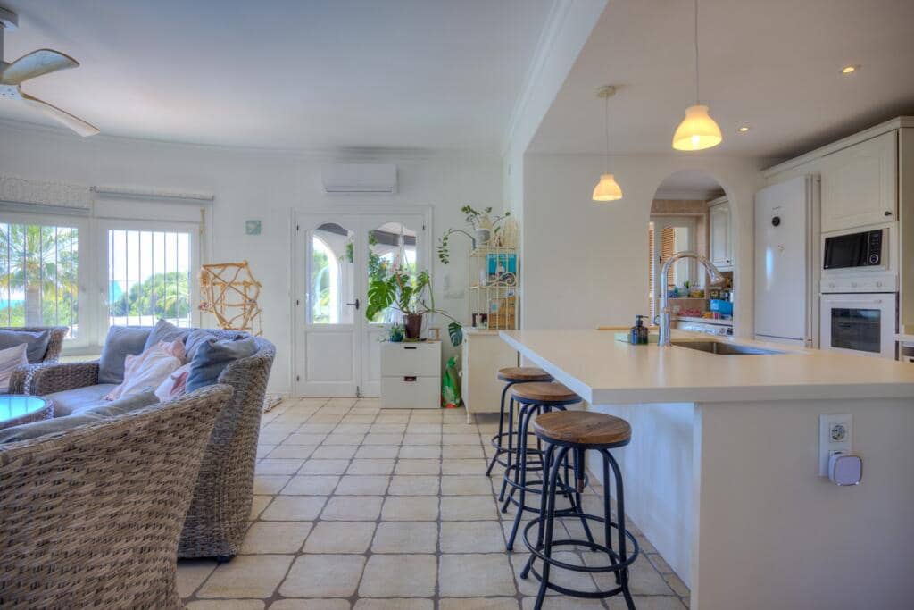 6 Zimmer Villa zu verkaufen in Moraira mit Pool - 925.000 € (Ref: 9138631)